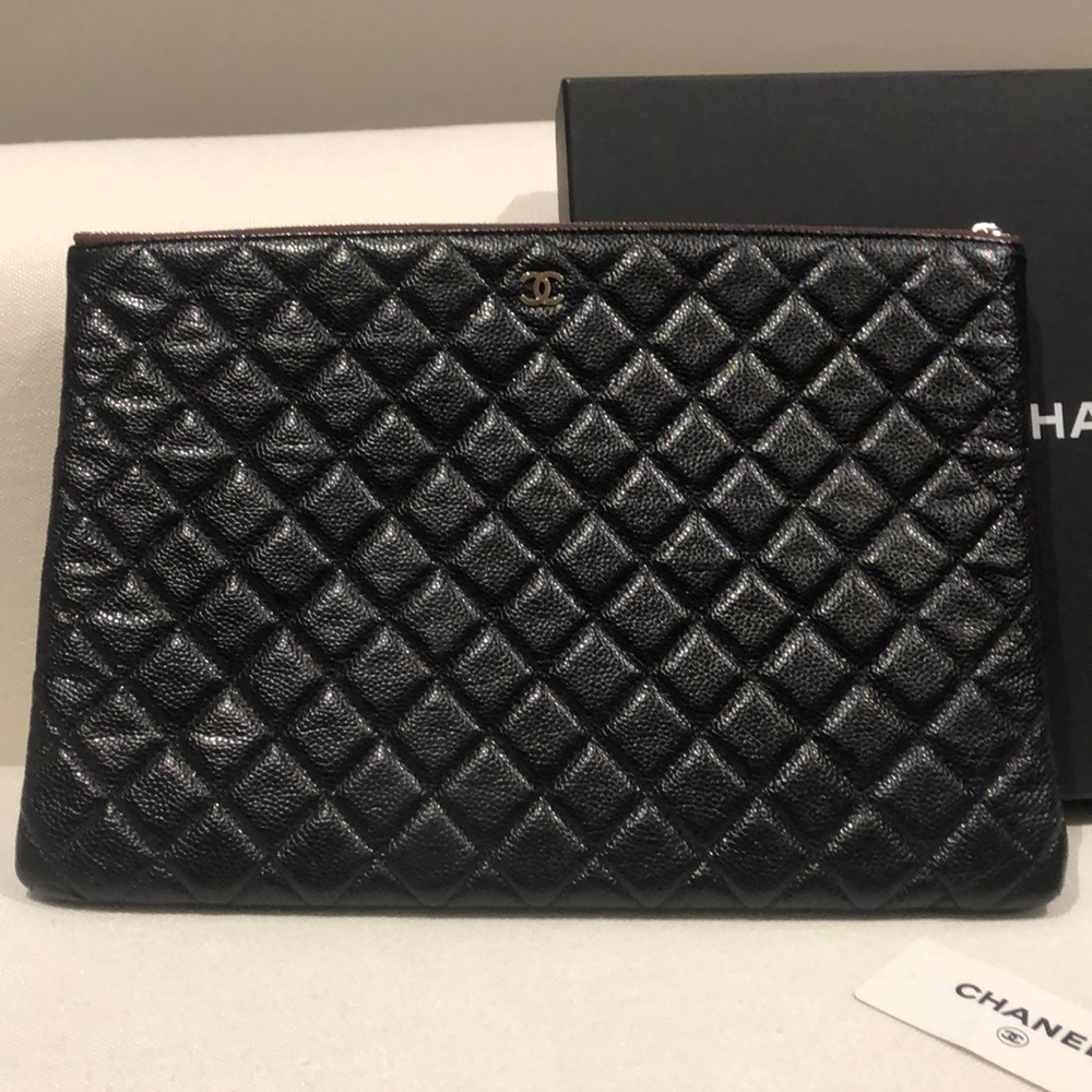 🎉HP🎉 Authentic CHANEL Black Caviar Large Clutch | Cosmetic Bag